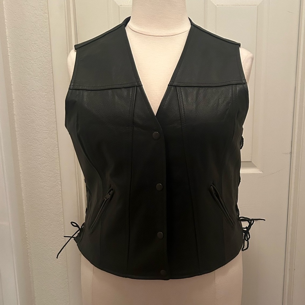 Women's 5XL Black Roof Leather Vest, BUT,fits like a 2XL
